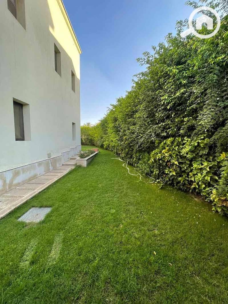 8 611fabda-4673-4ce6-87e9-f51a6594359a. jpg