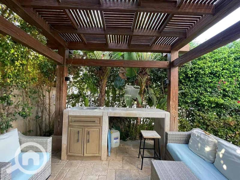 10 dcc22ed4-f00d-4af3-80ff-77d05e4b3aa3. jpg