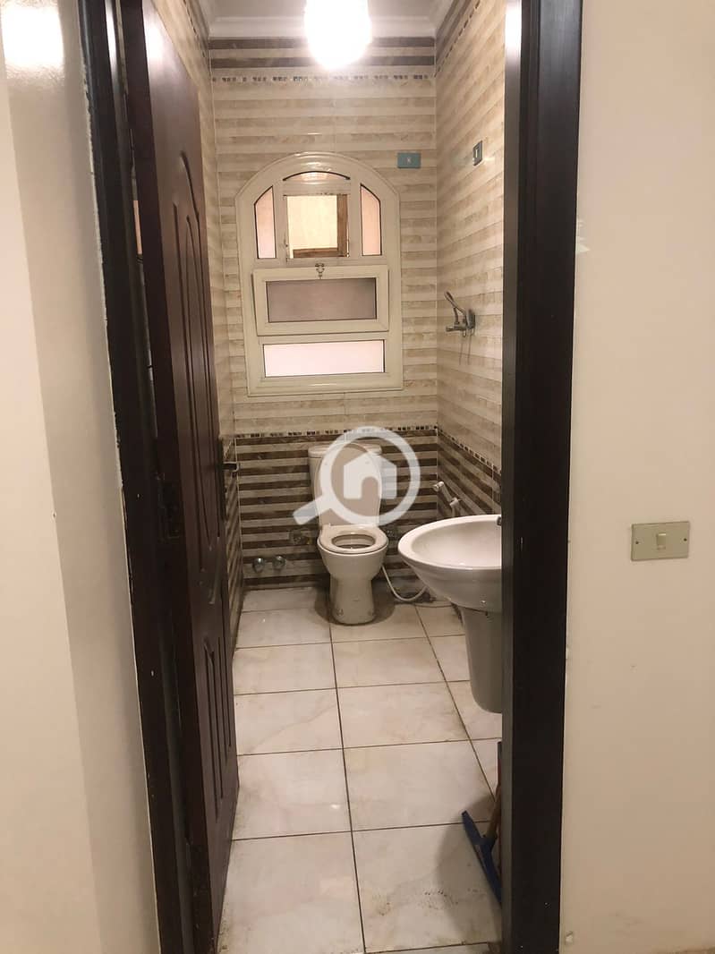 6 2c204b5e-a60c-42bc-a1ab-72cd4079e1a0. jpg