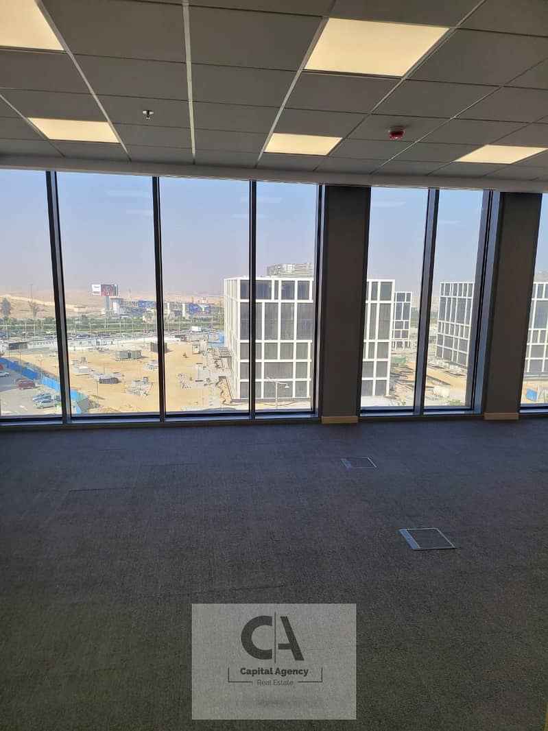 4 3c329382-f57d-41dc-a6de-c2a5a0c4cb95. jpg