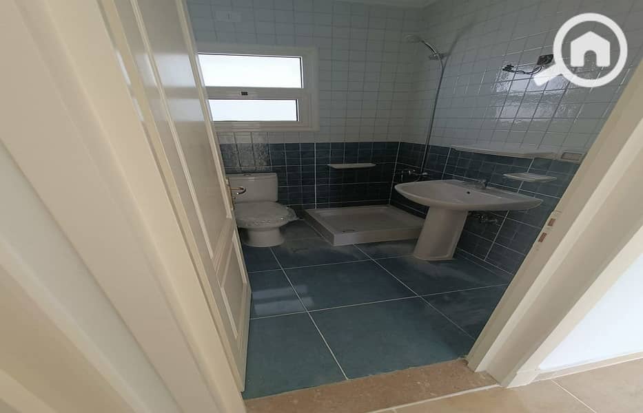 6 a6912974-e586-46e3-b9a3-bf7aa5a3d006. jpg