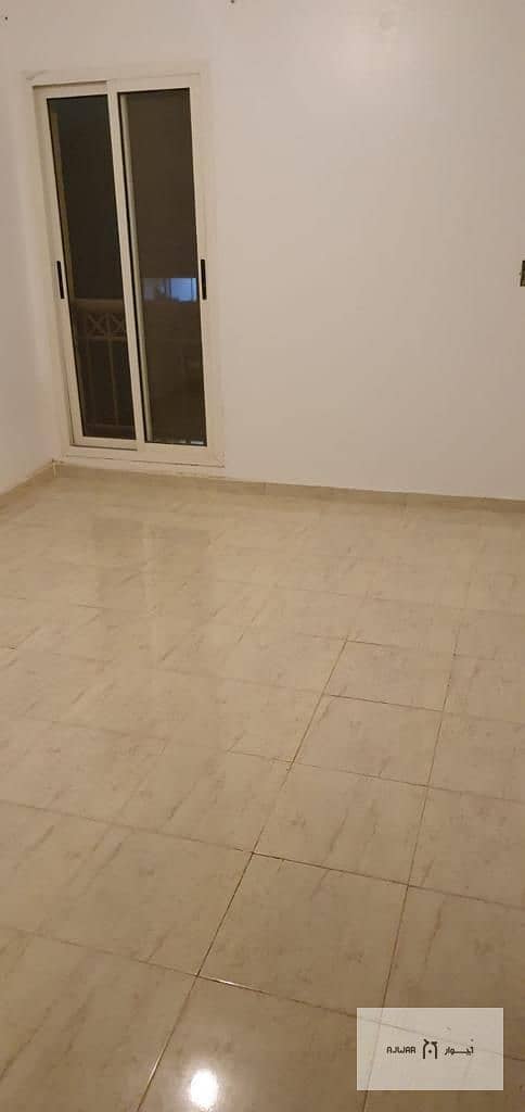 5 bf721311-f4ed-4cfa-a1e1-00358f7d1a3a. jpg