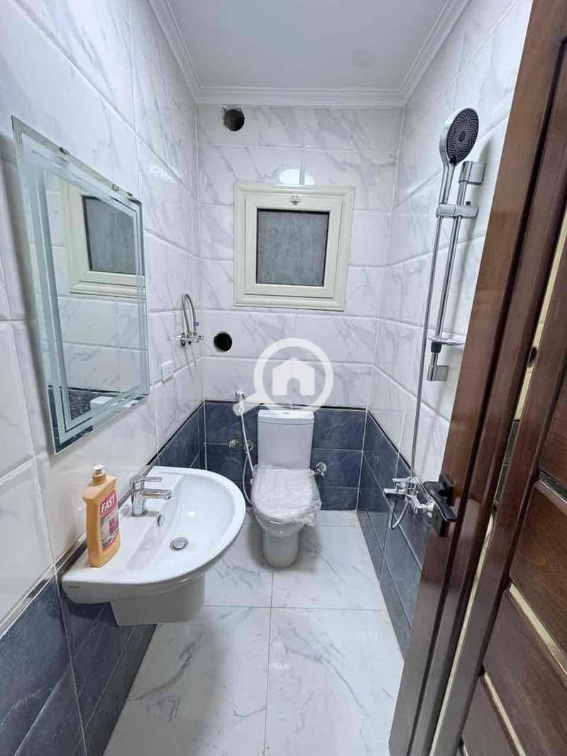 11 b6a28abd-982c-4a10-8509-e2d35fe2c654. jpg