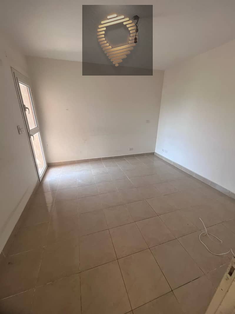 5 WhatsApp Image 2025-12-21 at 18.02. 44_f51f4b80. jpg