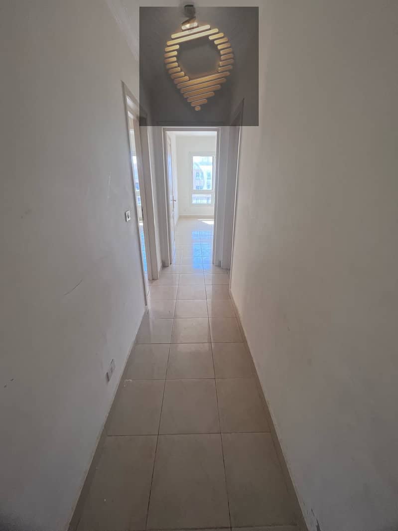 6 WhatsApp Image 2025-12-21 at 18.02. 43_82a06087. jpg