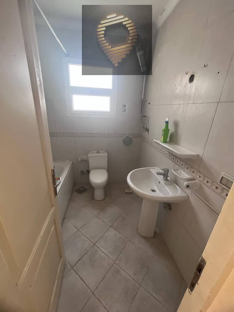 10 WhatsApp Image 2025-12-21 at 18.02. 44_a84a391f. jpg