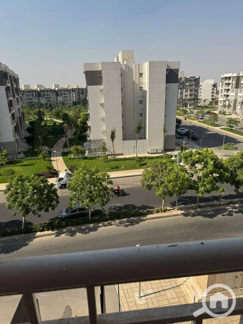 2 92e46d0c-0602-43a6-a952-ee454d890250. png