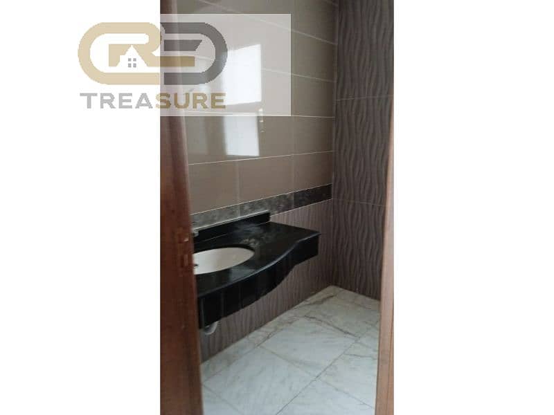 5 WhatsApp Image 2025-12-22 at 5.05. 09 PM. jpg