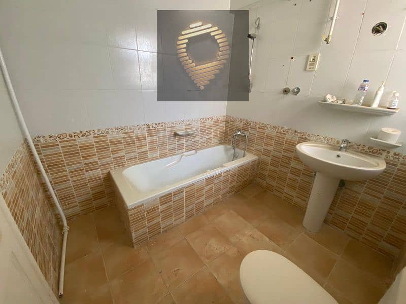 20 WhatsApp Image 2025-12-14 at 16.44. 52_364d8c08. jpg