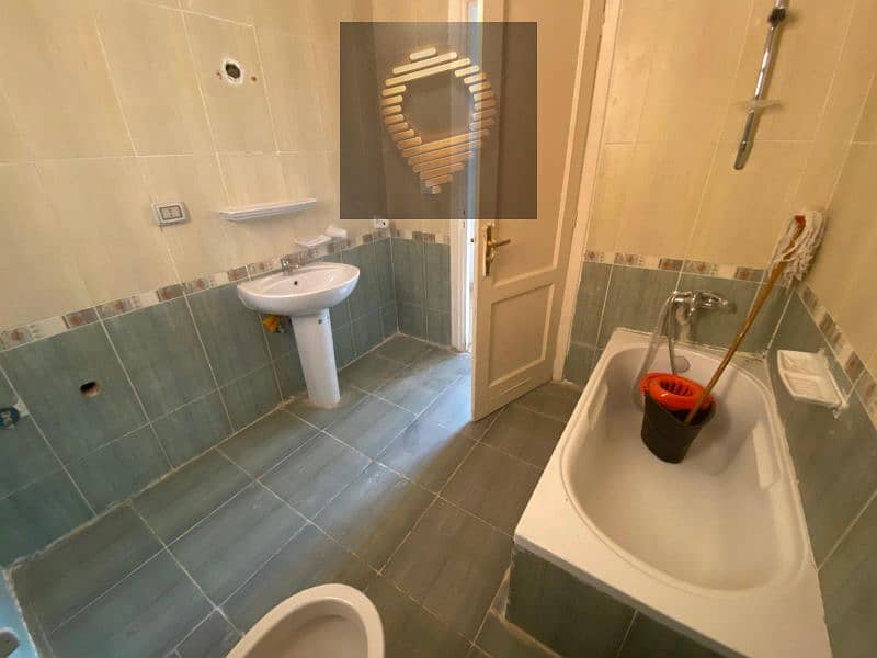 23 WhatsApp Image 2025-12-14 at 16.45. 03_243880b2. jpg