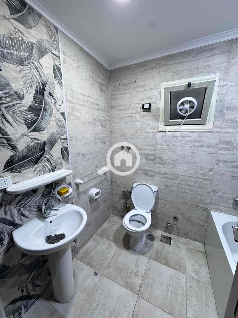 5 38265dda-5699-4b84-8f9e-478de6199d00. jpg