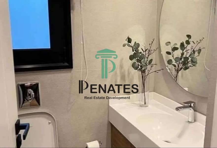 4 8406375-f5cd3o. jpg