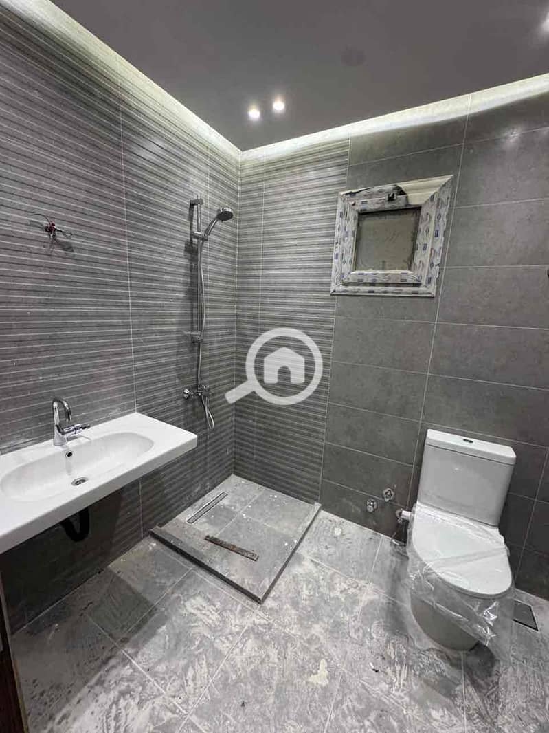 7 b5094fb5-6ef6-4157-b24e-7285d3898a94. jpg