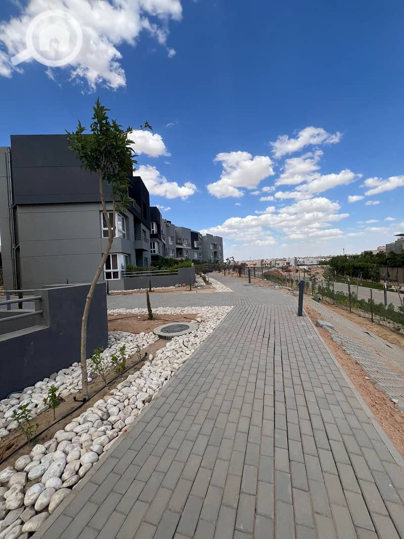 10 WhatsApp Image 2025-12-20 at 4.58. 40 PM. jpeg