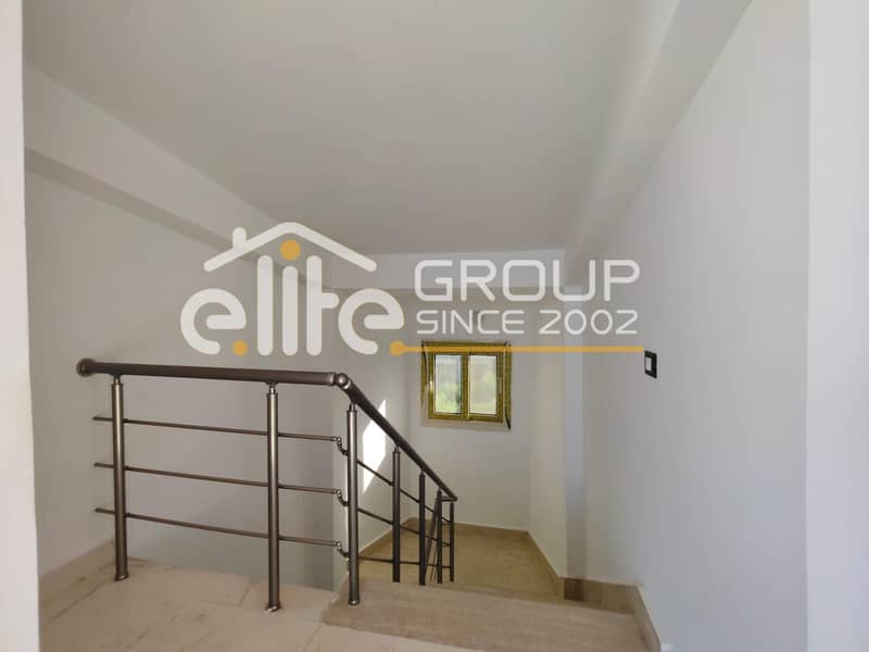 11 f4775e56-f1b4-4c8f-bed3-67bd694b1886. jpg