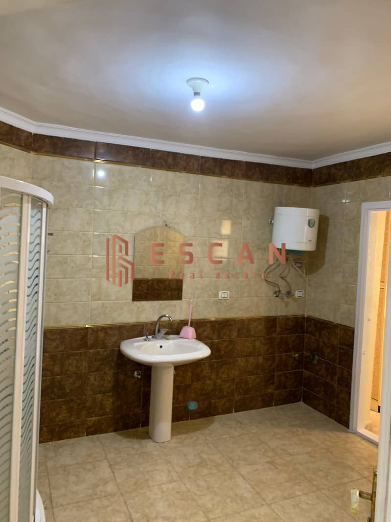 21 e53345bc-996e-44d7-bbdc-91c8e2d2b934. jpeg