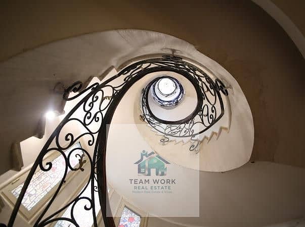 12 0753711b-1702-4fc1-ab08-a62a15f3169d. jpg