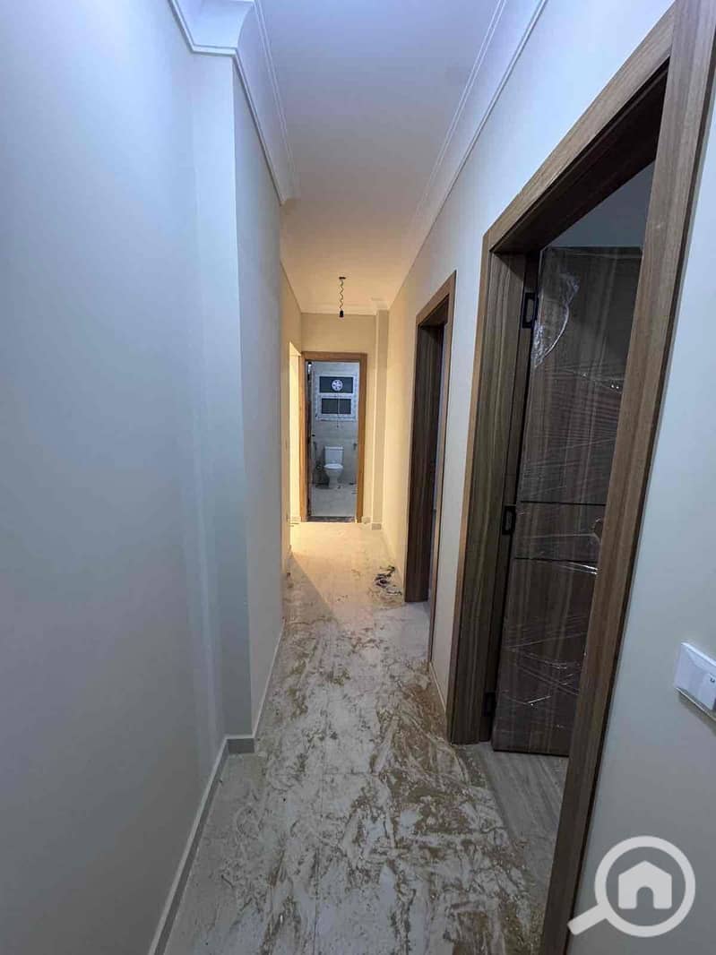 2 053e3e9f-4c95-43e8-815e-ad60941866bb. jpg