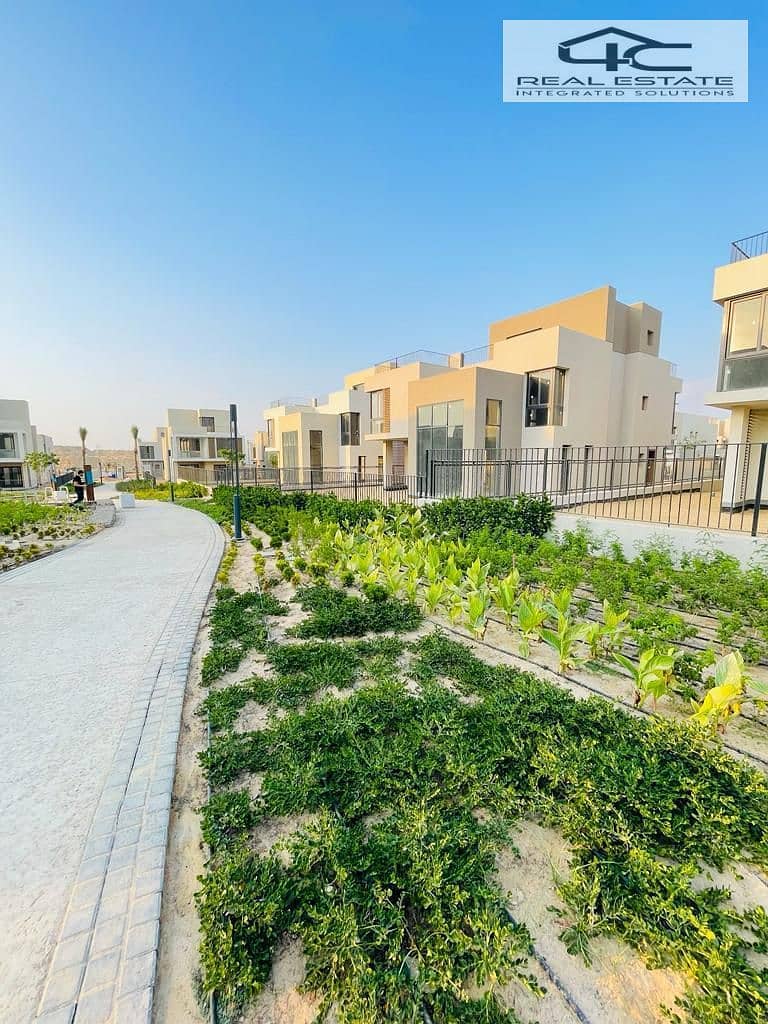 8 bd1b80c6-c716-46b0-9a0b-1ea028b9c4be. jpg