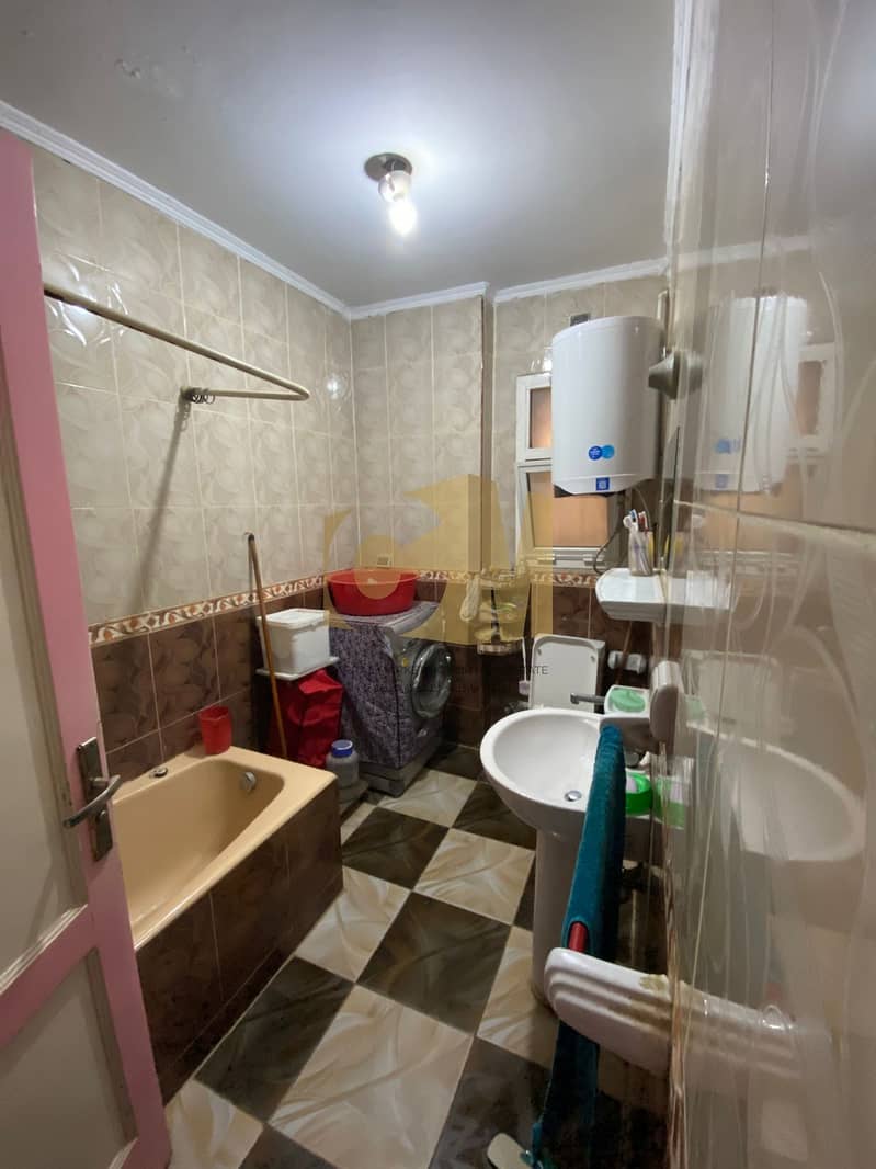 8 3b90b3db-9207-4ee3-bcf3-f6811f198900. jpeg