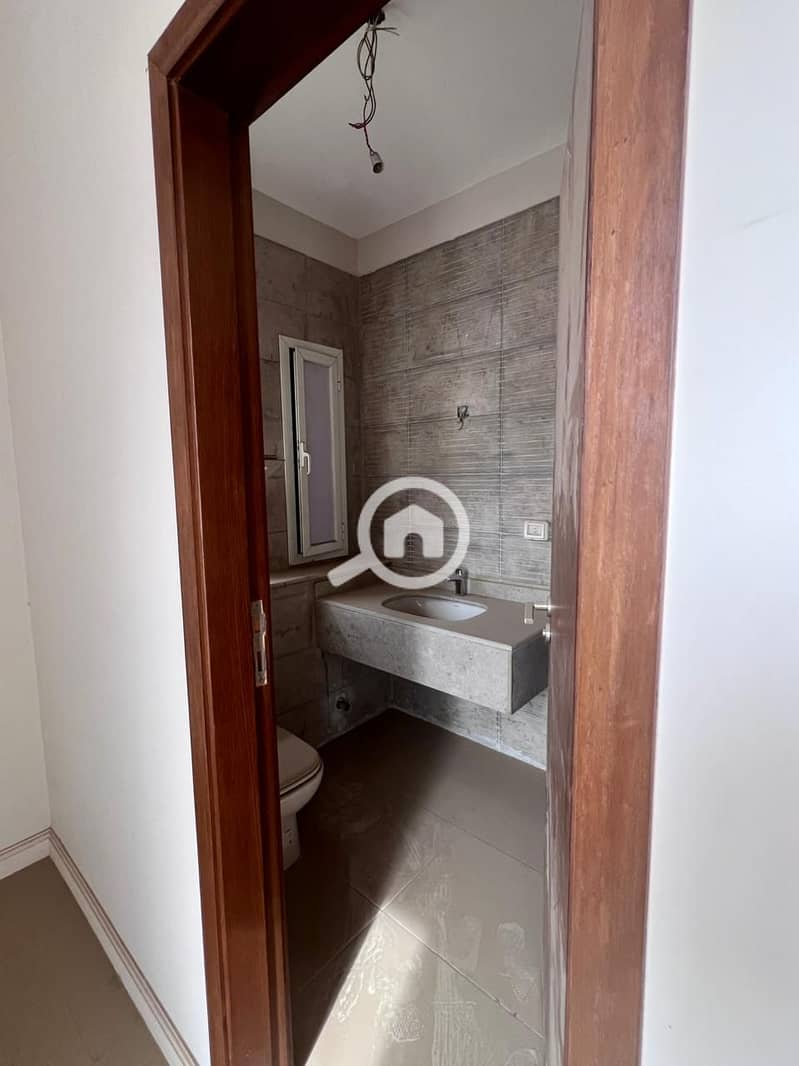 8 WhatsApp Image 2025-12-18 at 5.49. 38 PM (3). jpeg