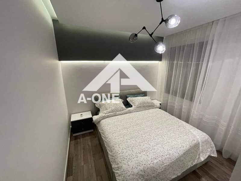 10 6430596a-481e-413c-8373-bab9f93cd572. jpg