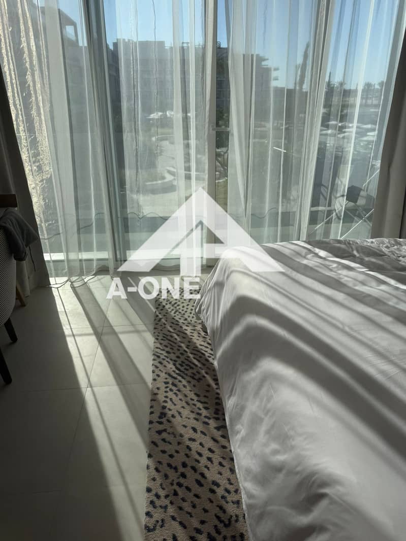 8 508e7194-938e-47e8-a5a6-1b658730924f. jpg