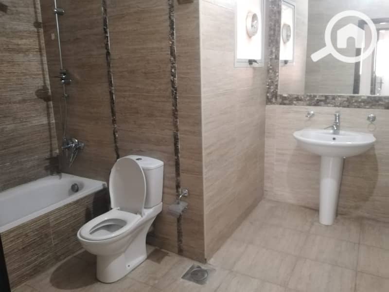 11 aedeb7ce-587e-447f-a3e0-f47785399819. jpg