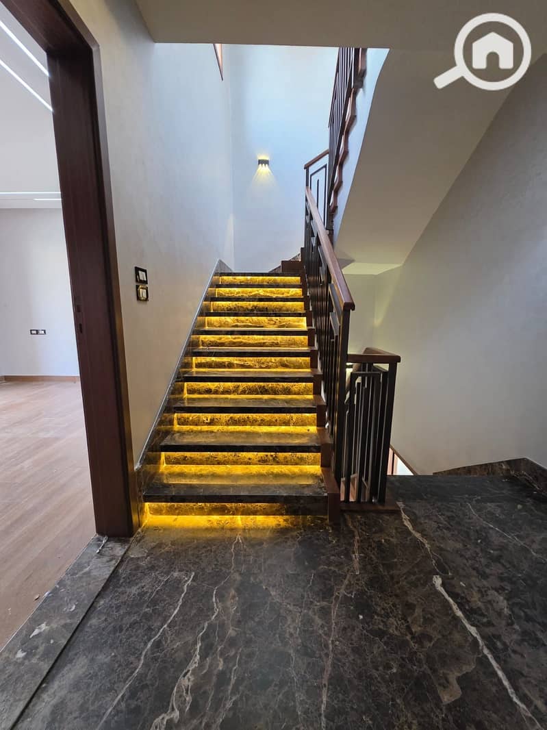 8 WhatsApp Image 2025-12-07 at 2.12. 18 PM. jpeg