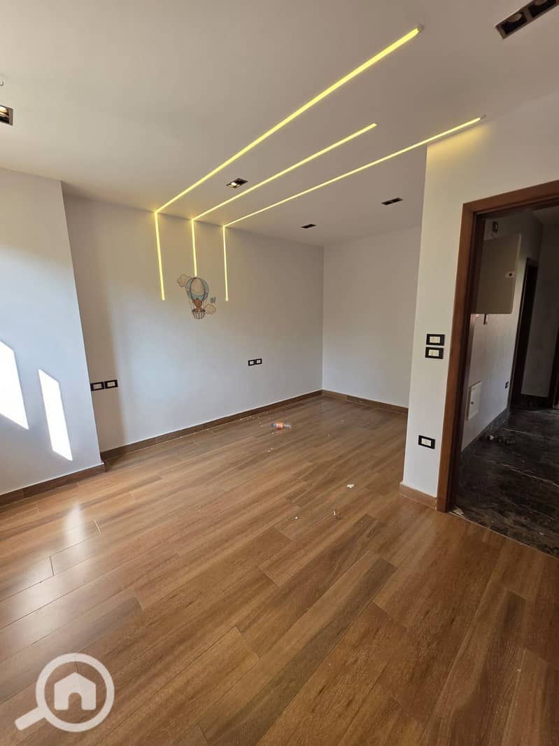 10 WhatsApp Image 2025-12-07 at 2.12. 21 PM. jpeg