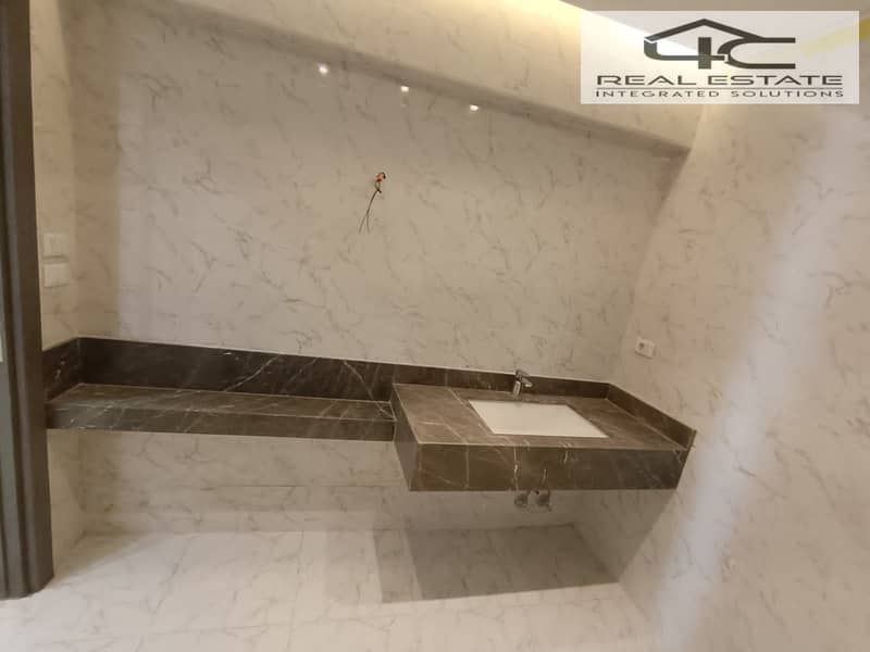 7 WhatsApp Image 2025-12-18 at 14.08. 30 (1). jpeg