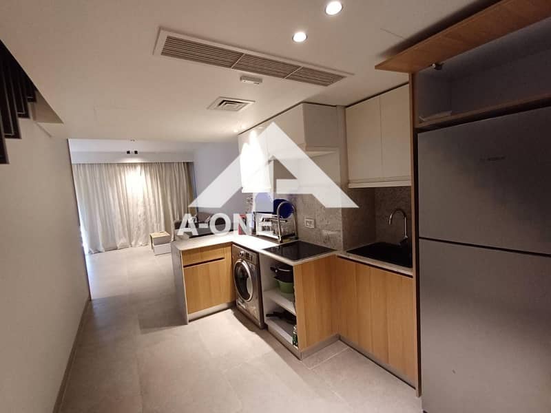 7 61d80962-f2ad-406c-8d21-4a6a9d687ba2. jpg