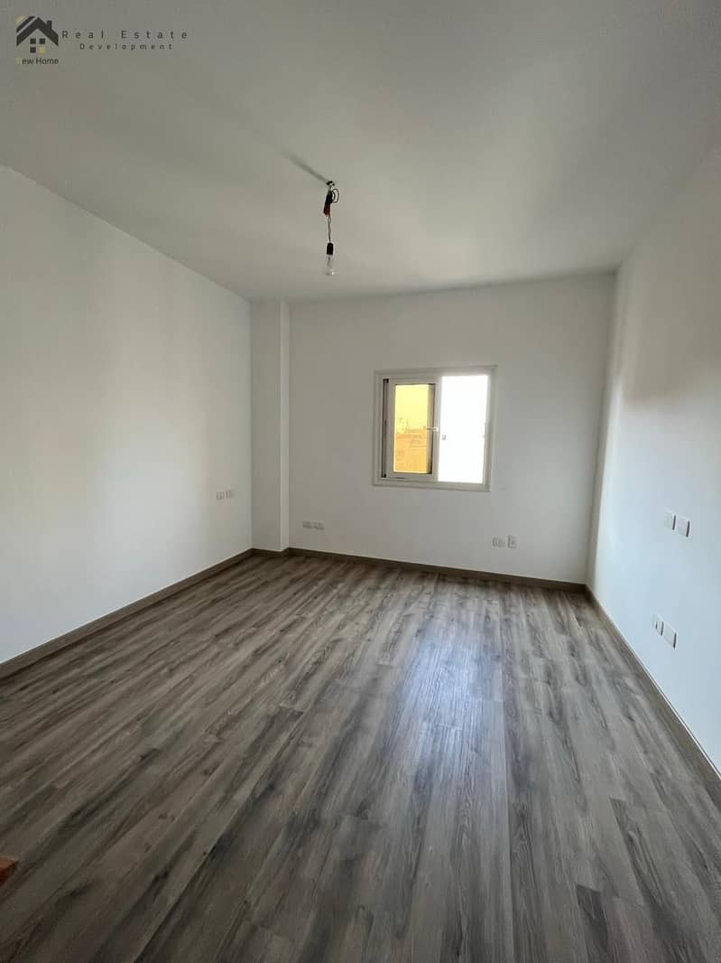 2 WhatsApp Image 2025-12-21 at 14.47. 51_c92408c1. jpg