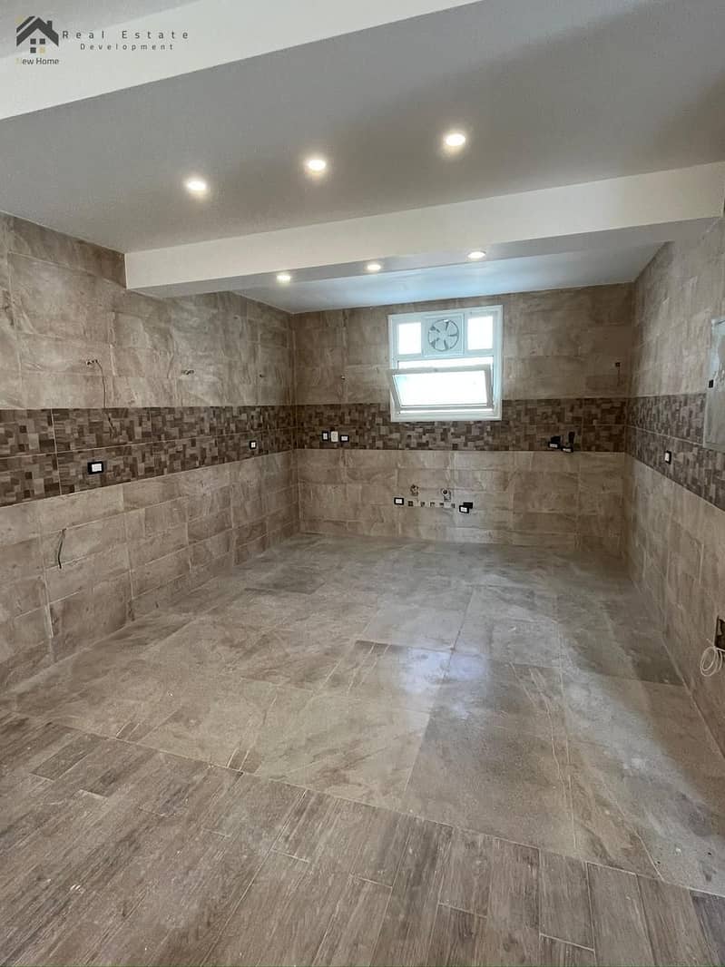 5 WhatsApp Image 2025-12-21 at 14.47. 49_31765902. jpg