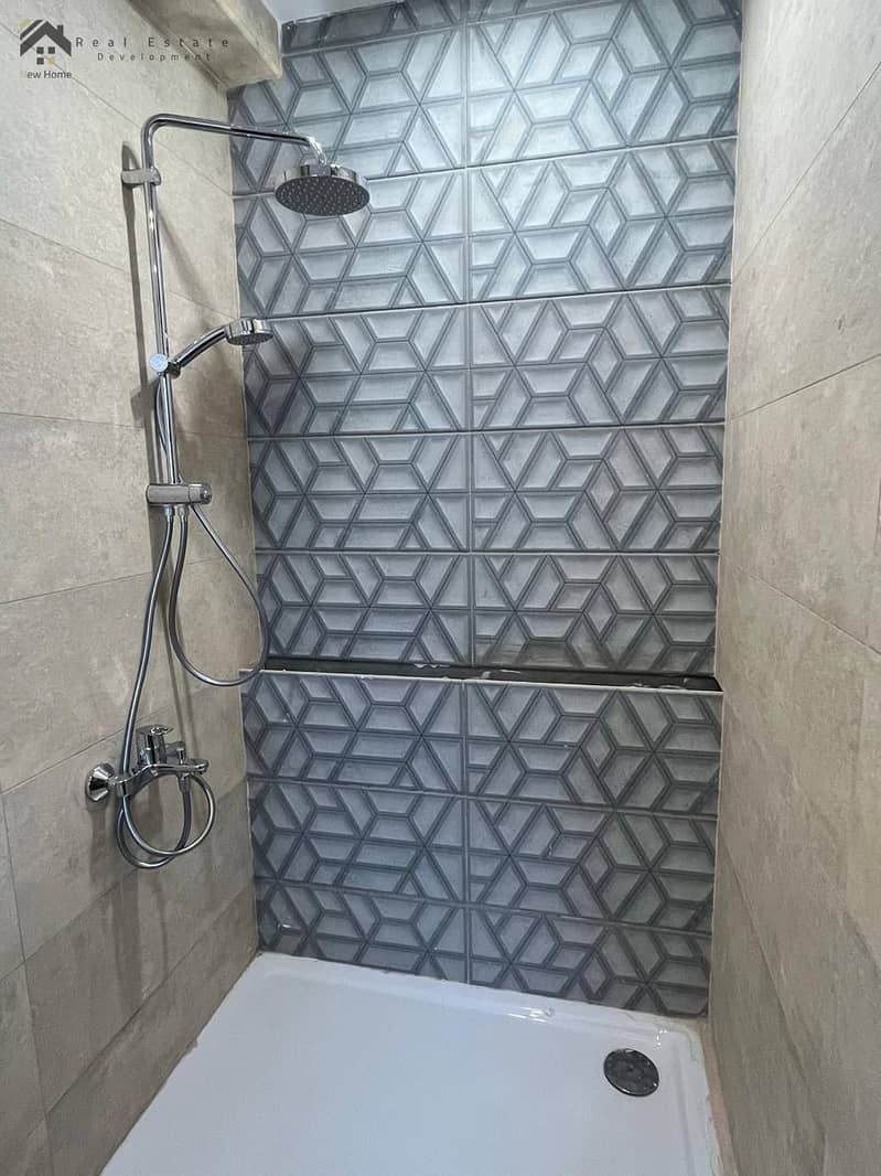 8 WhatsApp Image 2025-12-21 at 14.47. 49_fc2a6025. jpg