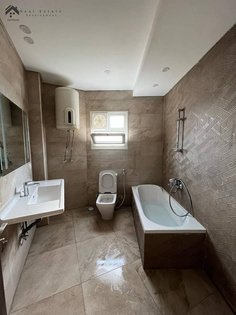 13 WhatsApp Image 2025-12-21 at 14.47. 51_db35a772. jpg