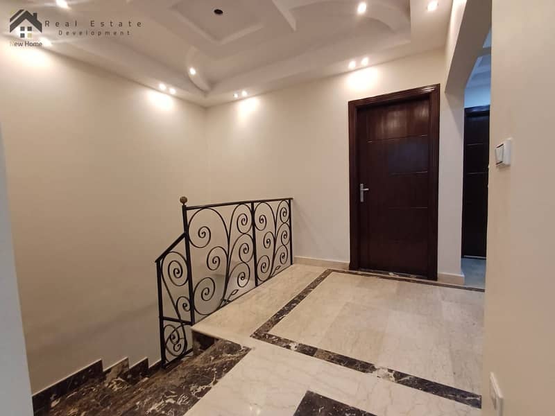 4 WhatsApp Image 2025-12-21 at 14.39. 23_e7489952. jpg