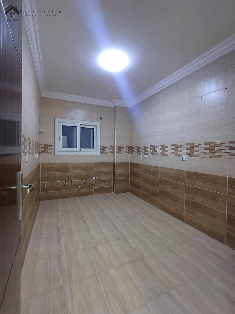 6 WhatsApp Image 2025-12-21 at 14.39. 24_ded59837. jpg