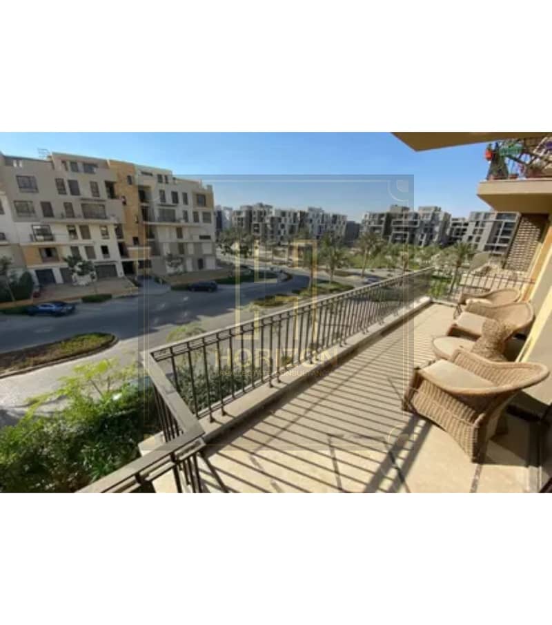 5 8339318-e8769o. jpg