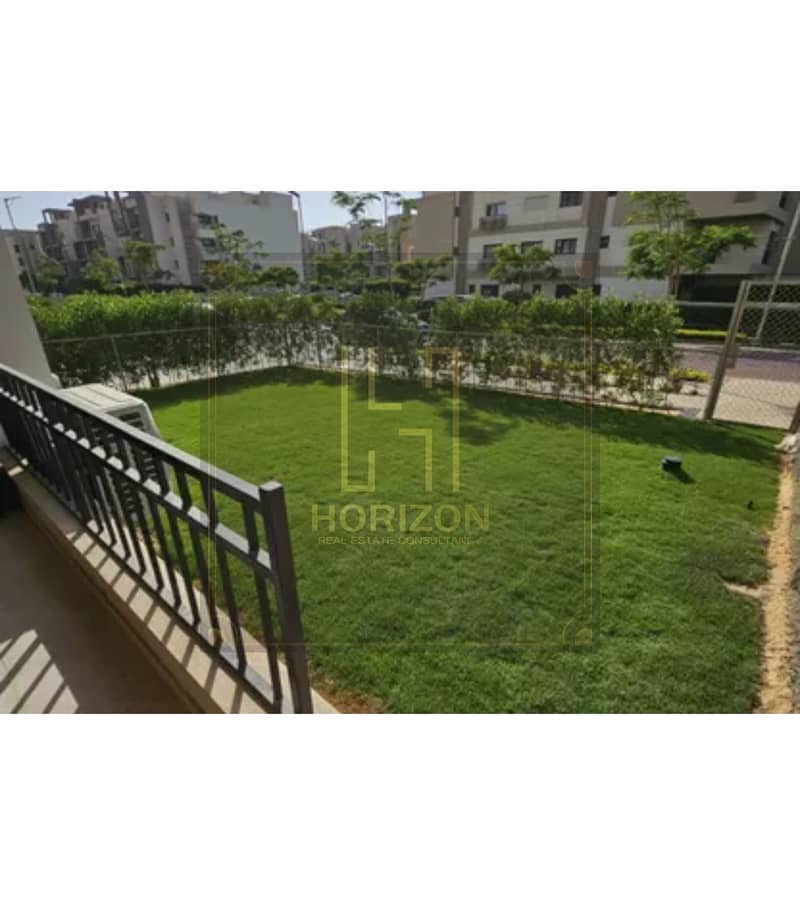 7 8419396-2bc27o. jpg