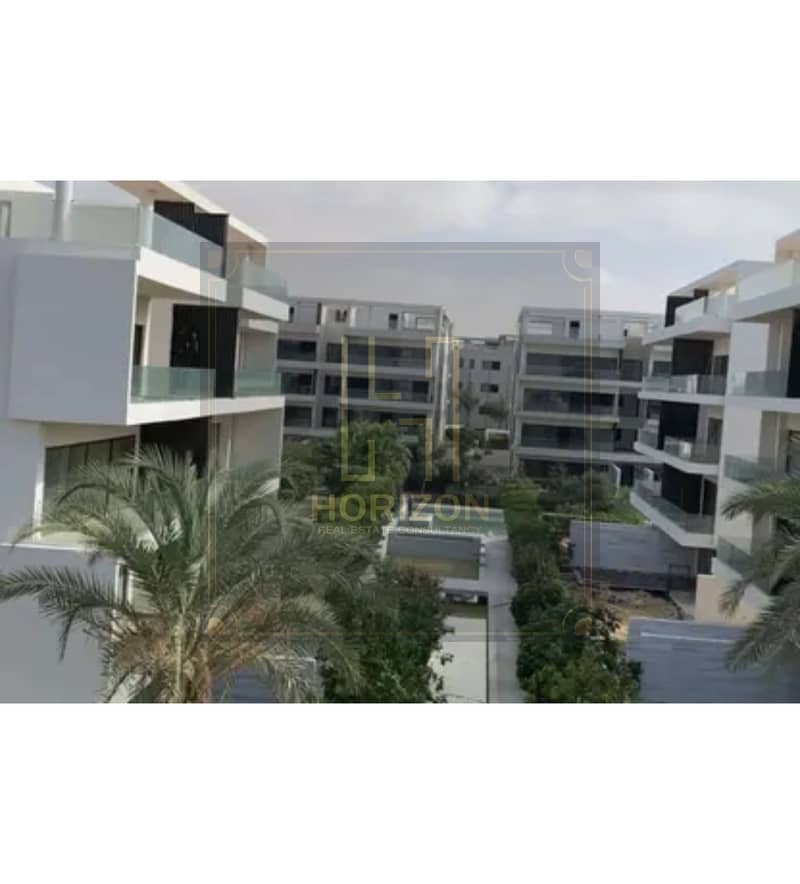 8 8449472-b5bf2o. jpg