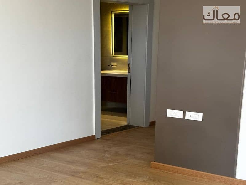 5 WhatsApp Image 2025-12-18 at 6.41. 50 PM (1). jpeg