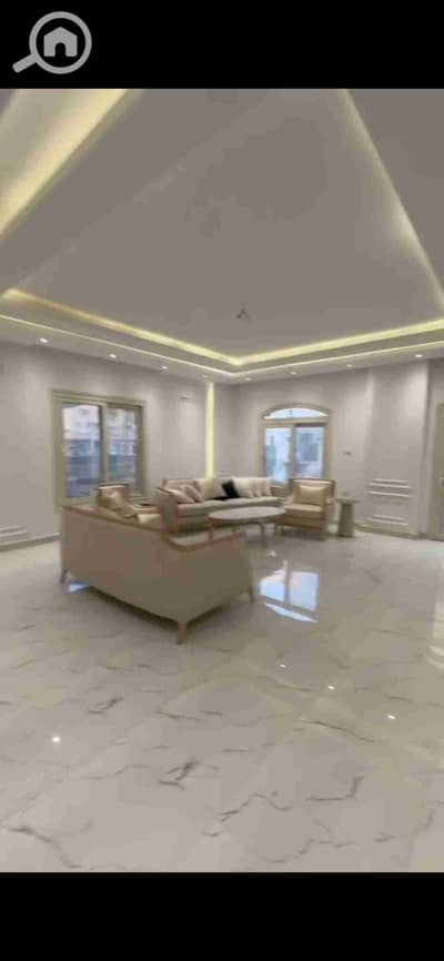 5 Bedroom Duplex for Sale in Sheikh Zayed, Giza - Screenshot_20251222_190811_com. whatsapp. jpg