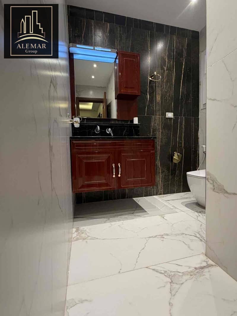 4 9eaec8c5-d581-4af7-8547-601d39cb6f13. jpg