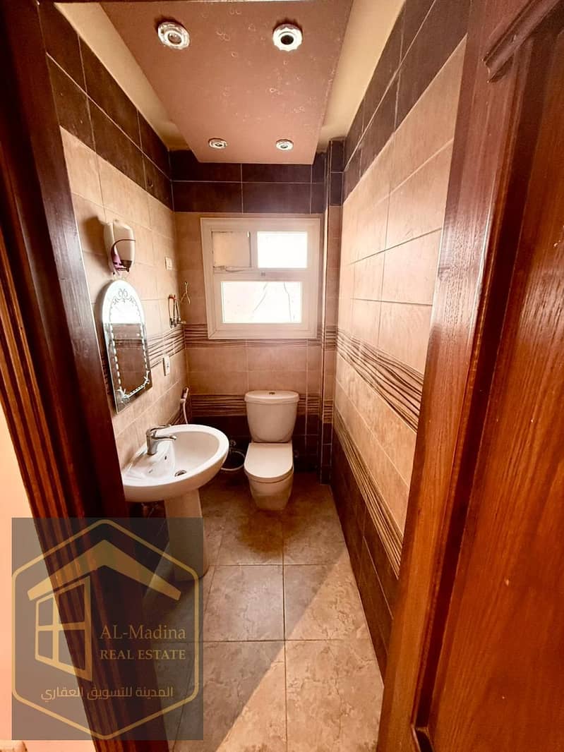 8 WhatsApp Image 2025-12-22 at 16.57. 46 (2). jpeg