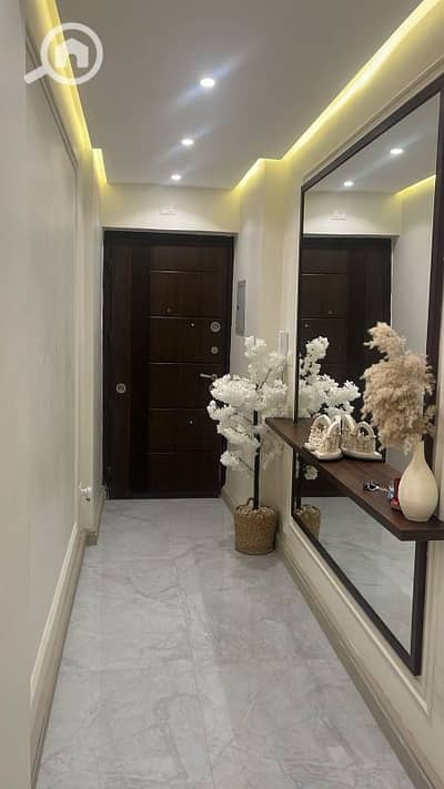 3 Bedroom Flat for Sale in New Cairo, Cairo - galleria. jpg