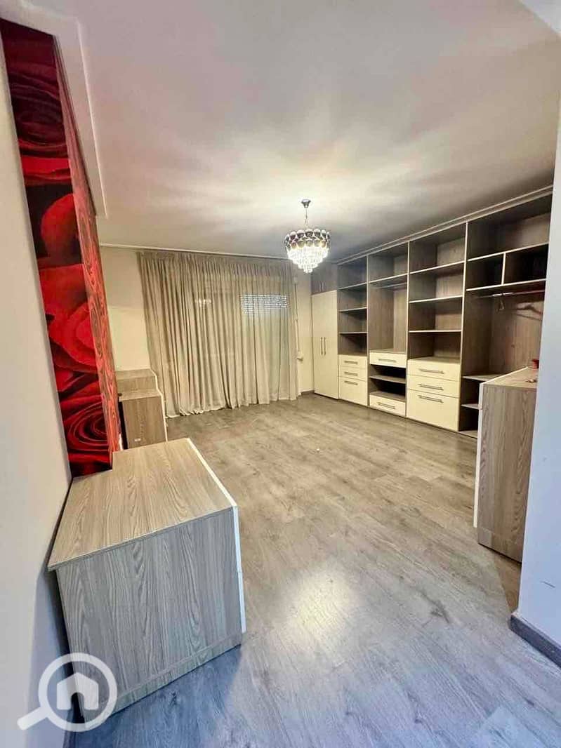 5 5f9bc2ab-88e5-4dfd-9ade-0641e2747ec8. jpg