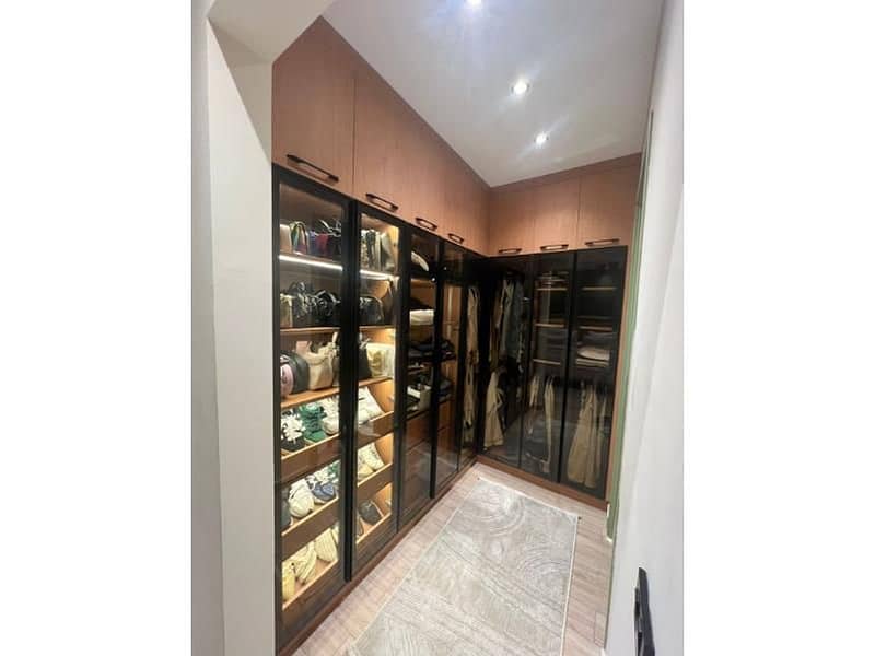 4 d9c02fba-a528-4102-ae7d-d8e5446b124f. jpg