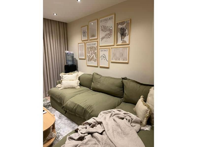 8 05f713f9-fa92-4aa4-9951-098bd8d2810b. jpg