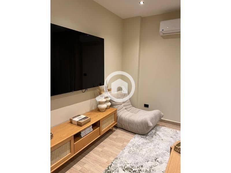 20 c8e1b15c-aeea-437f-bc7e-b0f758c2822a. jpg